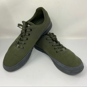 NOBULL Training Shoes. Color Green. Size US 13.
